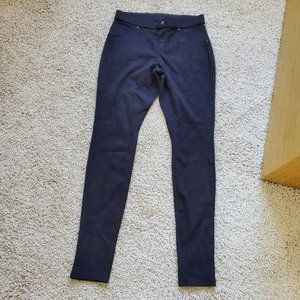 HUE Black MicroSuede Women's Jean Style Leggings Pants SMALL 26" Waist New W/Tag